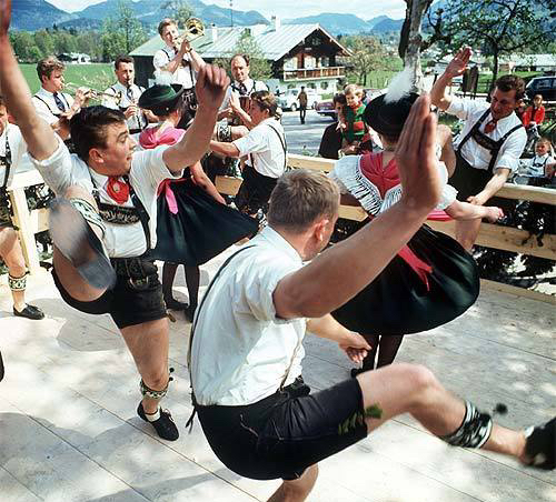 71571,1300122962,schuhplattler-500